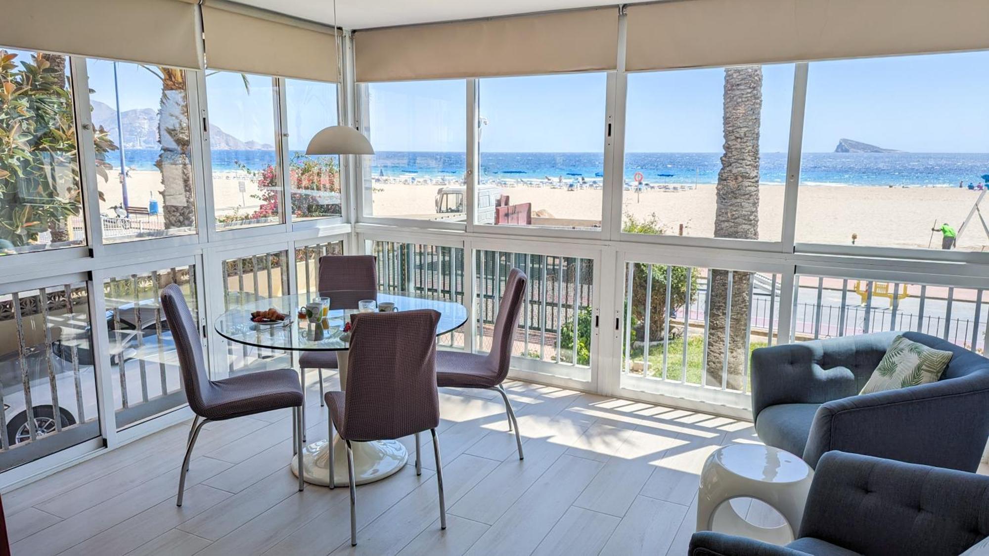 Esmeralda Sea Front Apartment Benidorm Extérieur photo